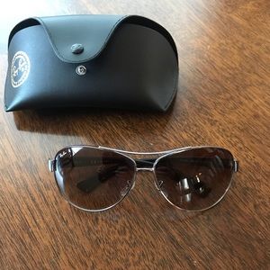 Women’s Ray Ban Aviator Sunglasses